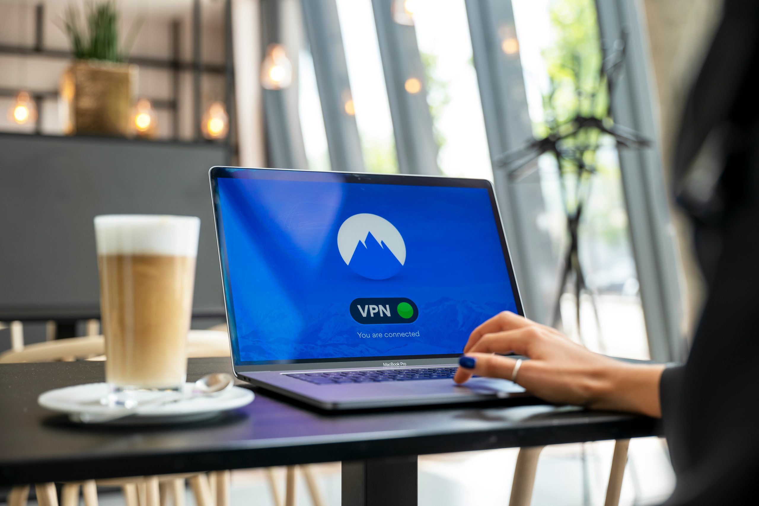 VPN para teletrabajo: soluciones seguras y prácticas