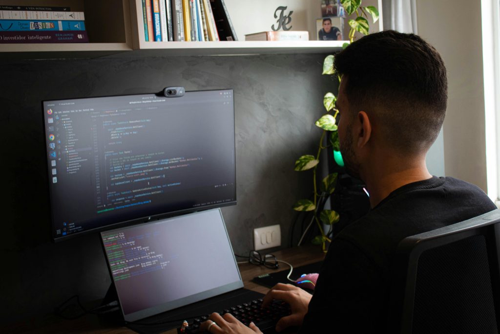 Trabajo remoto en IT: qué debes saber para aplicar bien