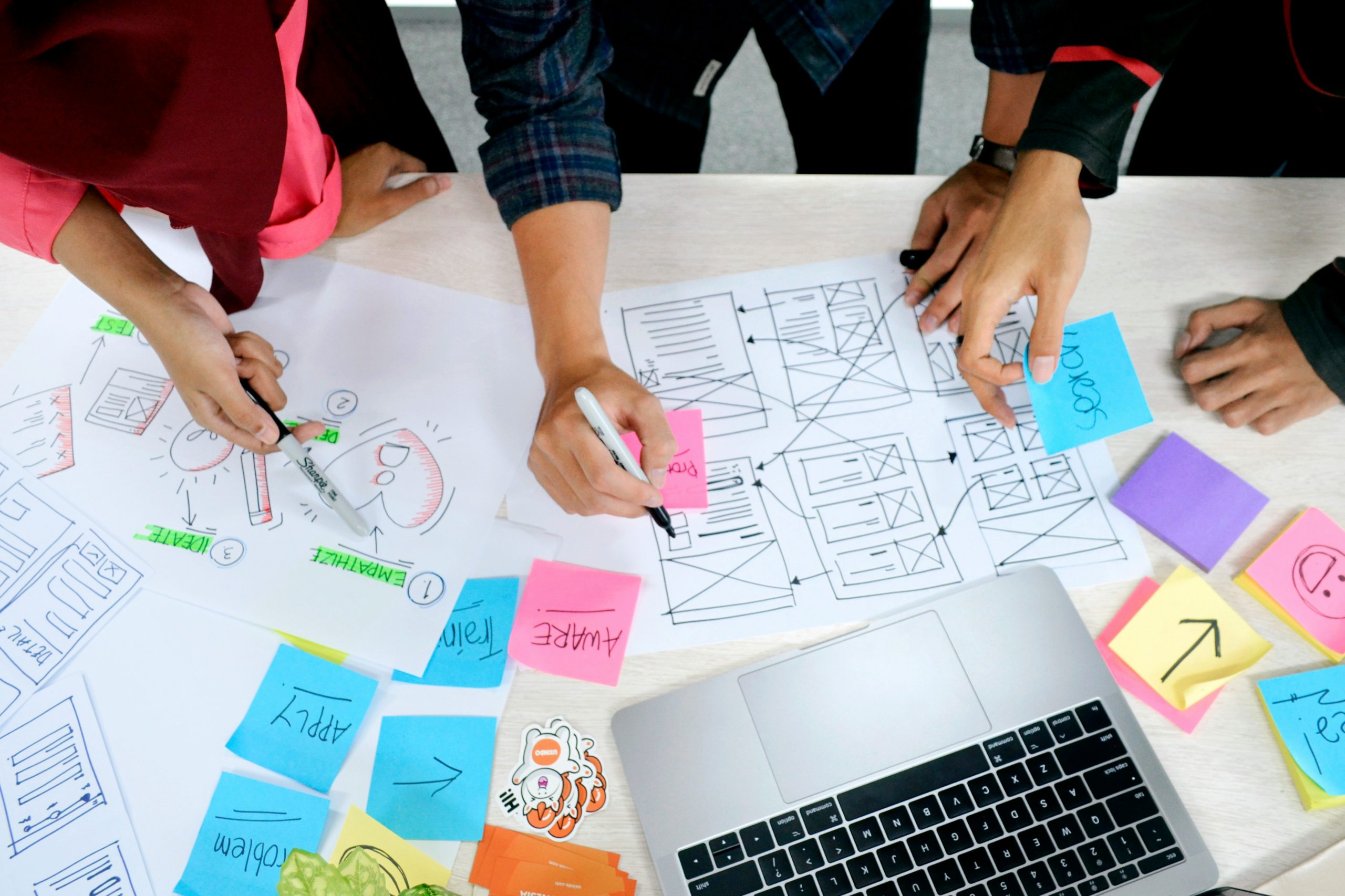 Inbound vs Outbound Marketing: diferencias clave 2025