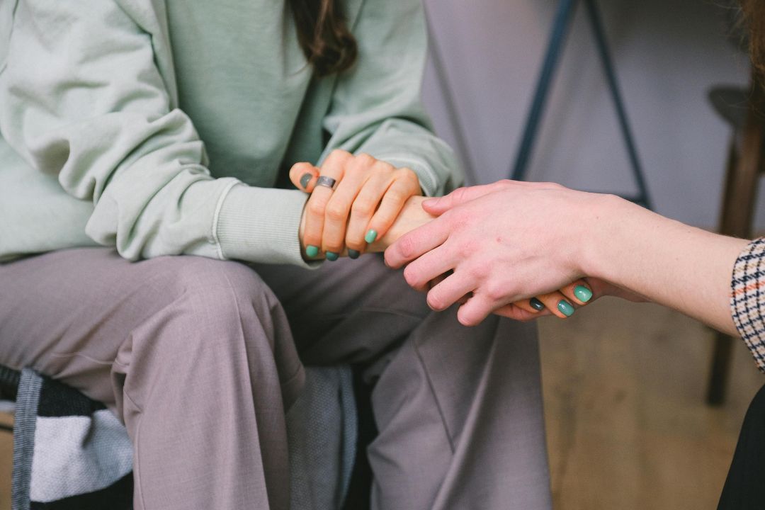 Empatía: Clave para mejorar relaciones y trabajo en equipo.