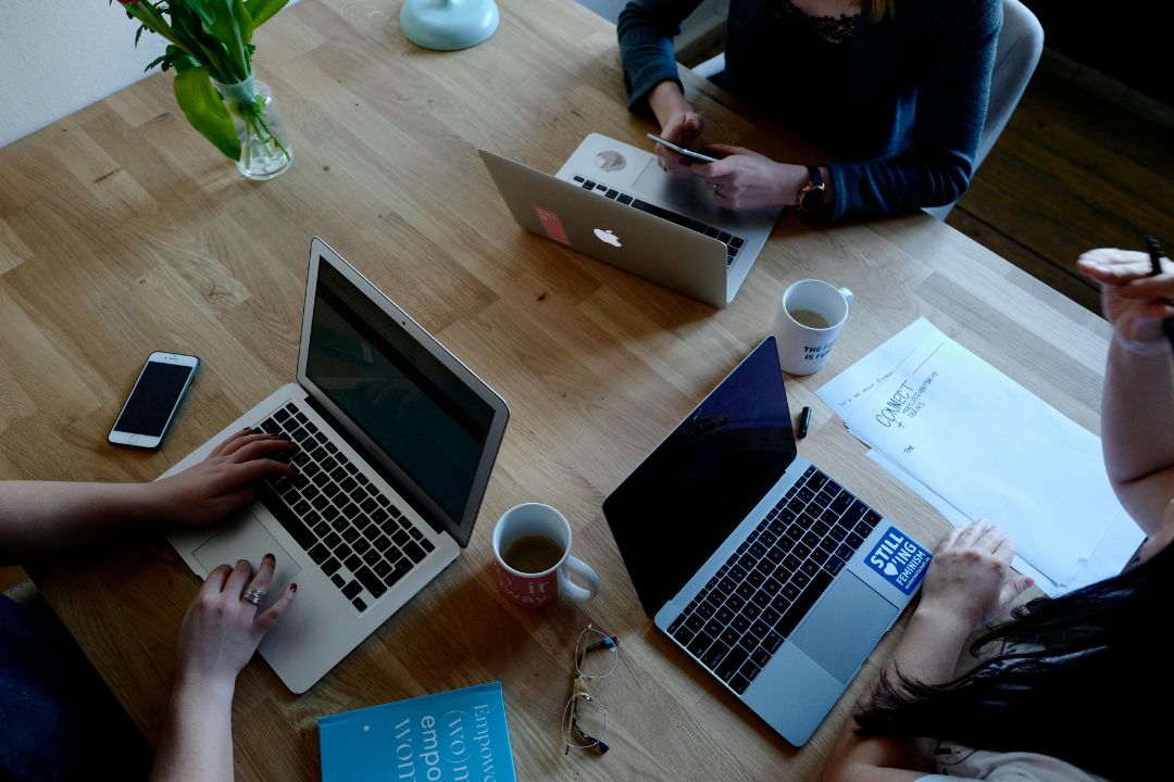 Coworking: qué es, ventajas clave y cómo sacarle partido