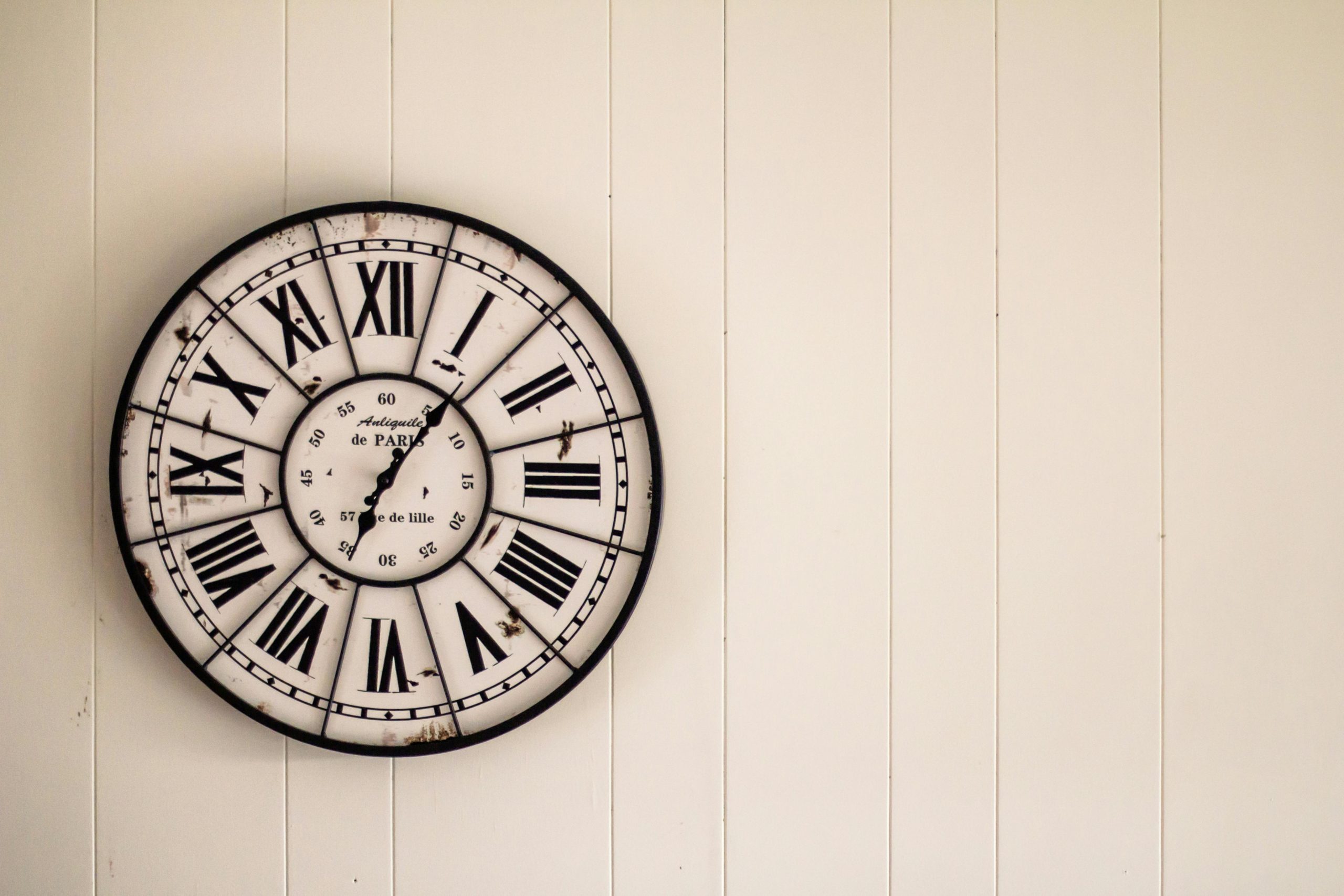 Aprende a decir y entender la hora correctamente en francés.