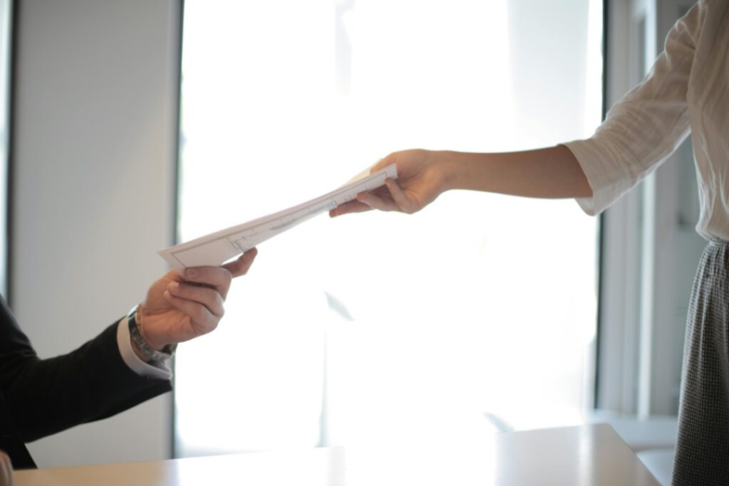 Trabajos más demandados en España: sectores y habilidades clave.
