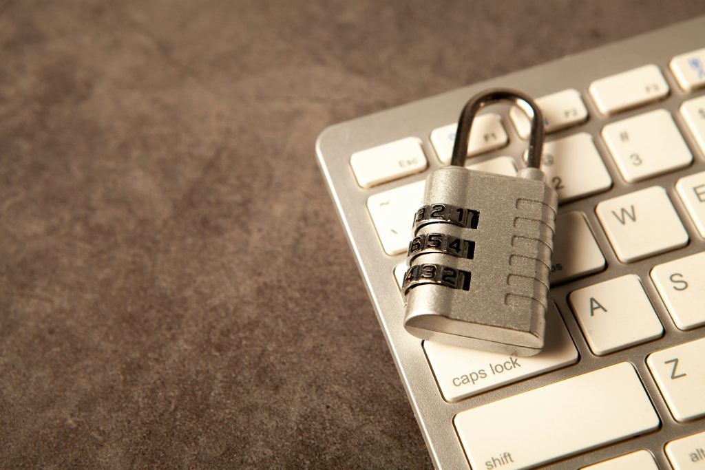 RGPD en hostelería: qué datos recopilan los hoteles y restaurantes y cómo gestionarlos legalmente