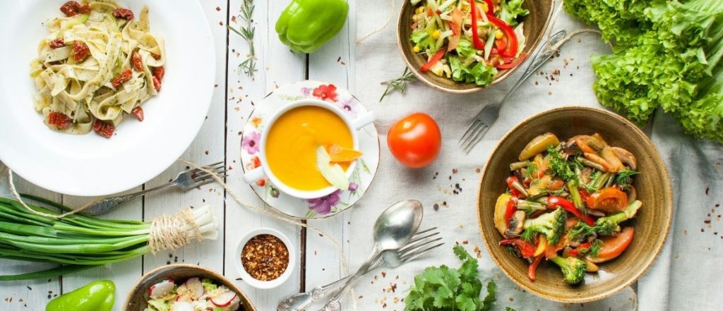 Nutrición en hostelería colectiva: cómo diseñar menús saludables que cumplan normativa