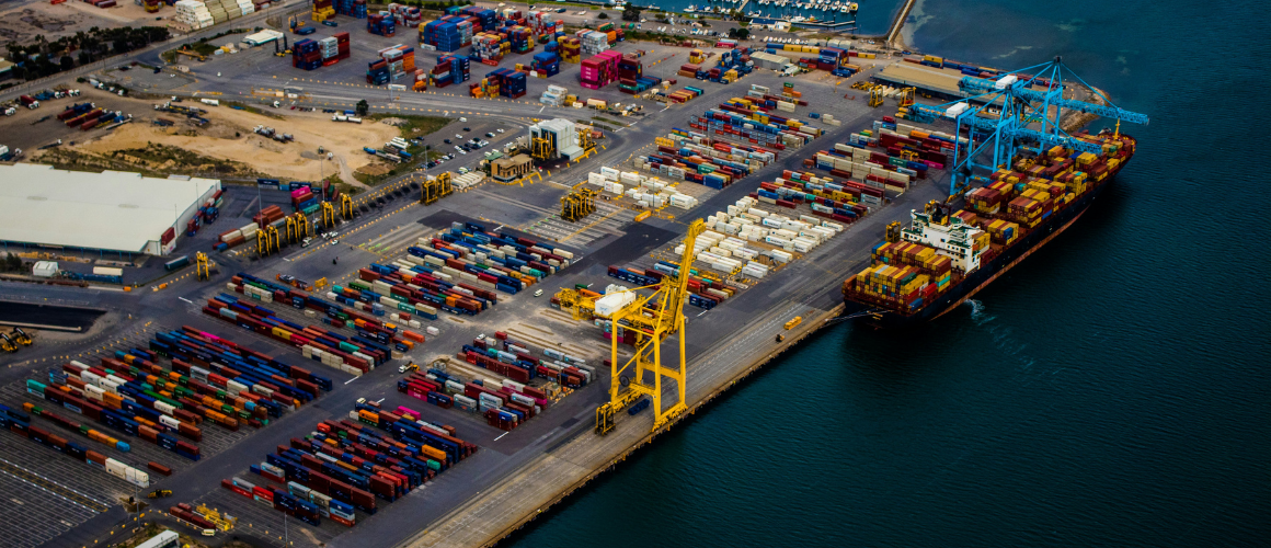 Port terminal management: key skills for the teams that drive global trade